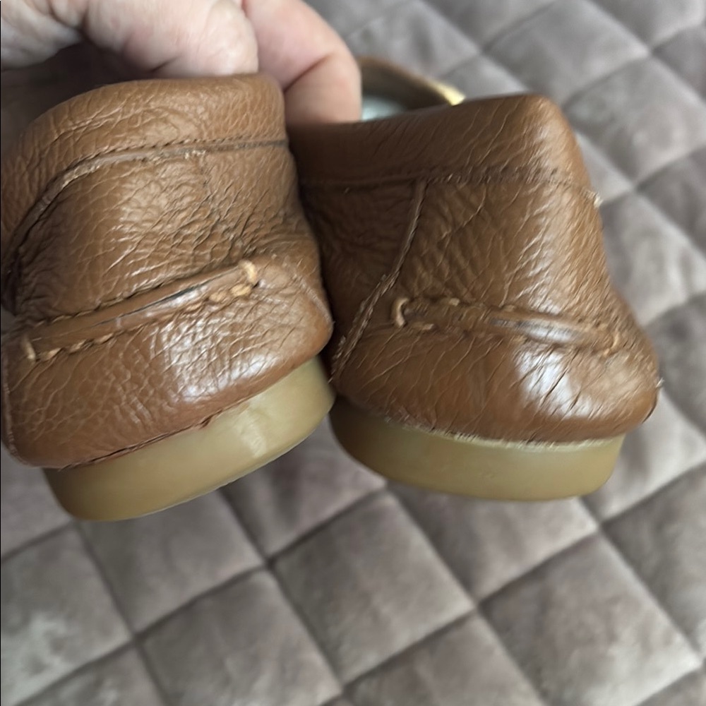 Coach Brown Leather Flats Timeless Style - Picture 5 of 11
